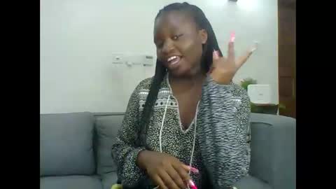 Snapshot of sweet_jenica chatting on February 2025 03:04:01 PM ESTHER NEEMA online show from February 2025 03:04:01 PM