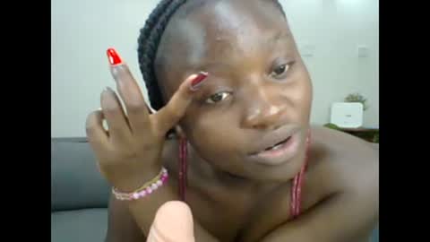 Snapshot of sweet_jenica chatting on February 2025 08:00:02 AM ESTHER NEEMA online show from February 2025 08:00:02 AM