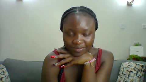 Snapshot of sweet_jenica chatting on February 2025 04:48:02 AM ESTHER NEEMA online show from February 2025 04:48:02 AM