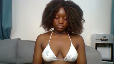 Snapshot of sweet_jenica chatting on October 2025 04:54:01 AM ESTHER NEEMA online show from October 2025 04:54:01 AM