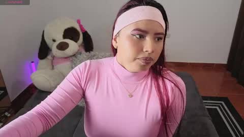 Snapshot of sweet_khristie chatting on April 2026 03:11:01 AM KhristieJoin The Fan Club online show from April 2026 03:11:01 AM