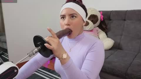 Snapshot of sweet_khristie chatting on May 2026 03:23:02 AM KhristieJoin The Fan Club online show from May 2026 03:23:02 AM