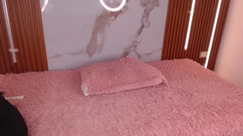 carollay online show from October 2025 01:56:02 PM