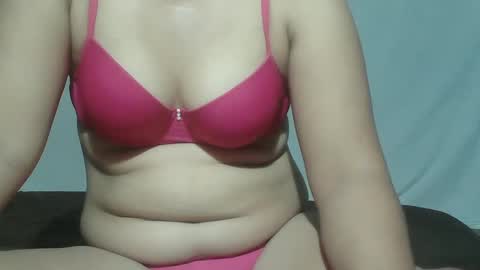 sweet_lily0613 online show from March 2025 01:07:01 PM