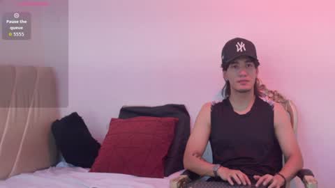 Snapshot of sweet_litle_ chatting on June 2026 12:18:01 PM Mia online show from June 2026 12:18:01 PM