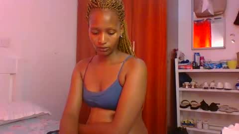 Snapshot of sweet_melod chatting on April 2026 12:52:02 PM Linda online show from April 2026 12:52:02 PM