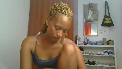 Snapshot of sweet_melod chatting on April 2026 02:51:02 AM Linda online show from April 2026 02:51:02 AM