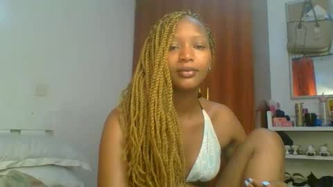 Snapshot of sweet_melod chatting on May 2026 02:27:02 AM Linda online show from May 2026 02:27:02 AM