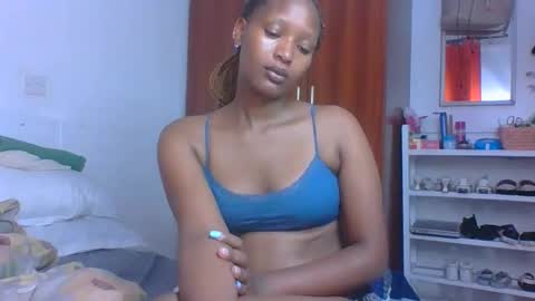Snapshot of sweet_melod chatting on May 2026 01:55:01 AM Linda online show from May 2026 01:55:01 AM