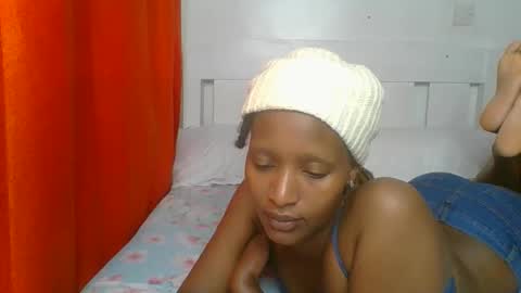 Snapshot of sweet_melod chatting on May 2026 03:17:01 PM Linda online show from May 2026 03:17:01 PM