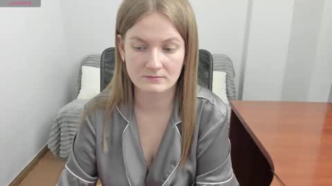 Mila online show from March 2026 06:58:01 PM