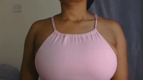 Queen debby online show from March 2026 03:36:02 PM