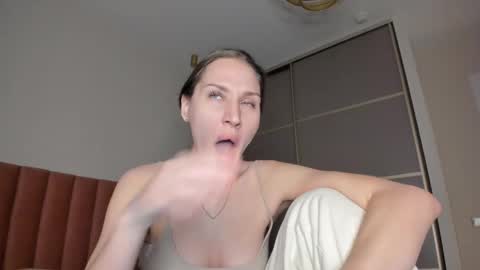 Sofi online show from February 2025 12:59:01 AM