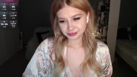 sweet_nicole_333 online show from March 2026 06:35:01 PM