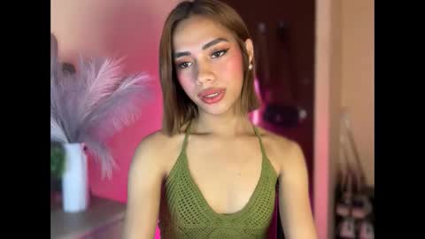 Snapshot of sweet_nikki03 chatting on October 2025 09:01:01 PM sweet_nikki03 online show from October 2025 09:01:01 PM