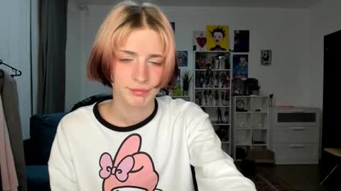 kira online show from March 2026 07:39:01 PM