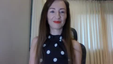 sweet_poeme online show from June 2026 11:23:01 AM