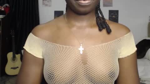 Nancy online show from November 2025 07:10:01 PM