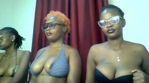 Snapshot of sweet_rayana_ chatting on June 2026 02:12:02 AM sweet rayana online show from June 2026 02:12:02 AM