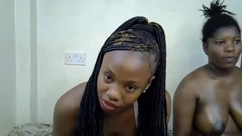 Elina online show from November 2025 01:39:01 AM