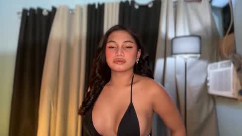 Snapshot of sweet_scarllet12 chatting on April 2026 01:36:01 PM SCARLLET online show from April 2026 01:36:01 PM