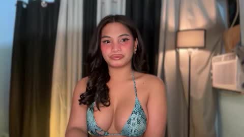 Snapshot of sweet_scarllet12 chatting on April 2026 04:15:01 PM SCARLLET online show from April 2026 04:15:01 PM