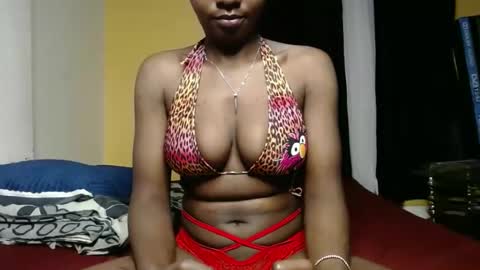 ellanah Tracie online show from February 2025 10:52:02 PM