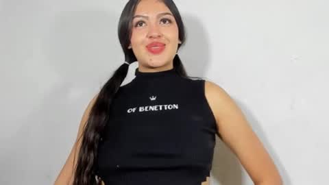 sweet_sophie_7 online show from January 2025 06:49:01 PM