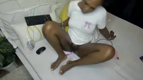 Nina online show from December 2024 12:02:01 PM