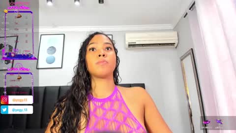 Snapshot of sweet_starxx chatting on January 2025 06:35:01 PM Yeileen online show from January 2025 06:35:01 PM