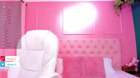 Snapshot of sweet_starxx chatting on March 2025 05:49:01 PM Yeileen online show from March 2025 05:49:01 PM