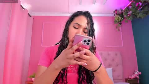 Snapshot of sweet_starxx chatting on March 2025 05:39:01 PM Yeileen online show from March 2025 05:39:01 PM