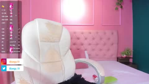 Snapshot of sweet_starxx chatting on September 2025 07:39:02 PM Yeileen online show from September 2025 07:39:02 PM