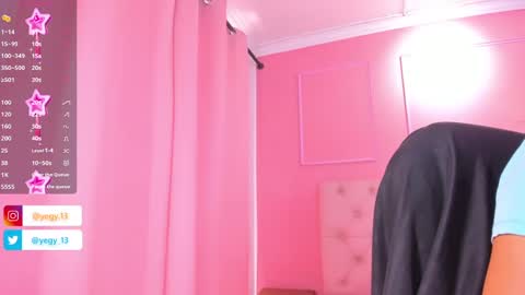Snapshot of sweet_starxx chatting on October 2025 04:15:02 PM Yeileen online show from October 2025 04:15:02 PM