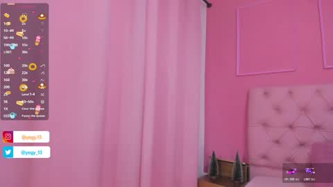 Snapshot of sweet_starxx chatting on December 2025 07:53:02 PM Yeileen online show from December 2025 07:53:02 PM