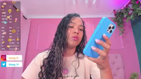 Snapshot of sweet_starxx chatting on February 2026 07:39:01 PM Yeileen online show from February 2026 07:39:01 PM