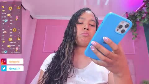 Snapshot of sweet_starxx chatting on February 2026 08:48:02 PM Yeileen online show from February 2026 08:48:02 PM