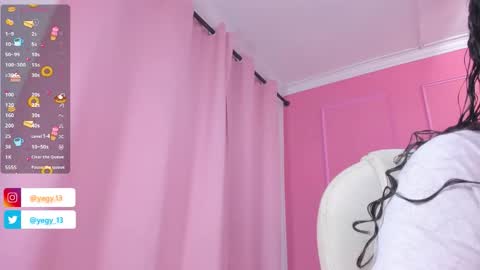 Snapshot of sweet_starxx chatting on March 2026 10:39:01 PM Yeileen online show from March 2026 10:39:01 PM