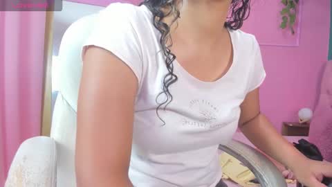 Snapshot of sweet_starxx chatting on March 2026 07:06:02 PM Yeileen online show from March 2026 07:06:02 PM