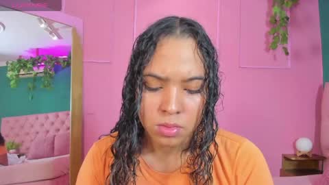 Snapshot of sweet_starxx chatting on April 2026 10:03:02 PM Yeileen online show from April 2026 10:03:02 PM