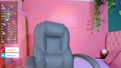 Snapshot of sweet_starxx chatting on May 2026 07:41:01 PM Yeileen online show from May 2026 07:41:01 PM