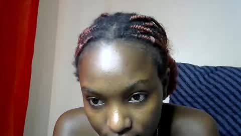 Snapshot of sweet_strawberina chatting on April 2026 08:42:02 AM sweet_strawberina online show from April 2026 08:42:02 AM