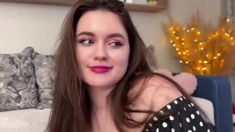 Snapshot of sweet_sugar87 chatting on February 2025 01:10:01 PM ViolaandVince online show from February 2025 01:10:01 PM