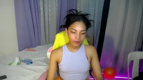 Snapshot of sweet_trishaxx chatting on February 2025 03:00:02 AM Trisha online show from February 2025 03:00:02 AM