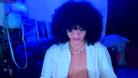 Snapshot of sweet_vond chatting on February 2025 05:42:02 AM Steven independent model online show from February 2025 05:42:02 AM