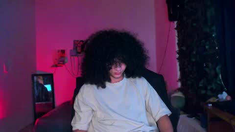 Snapshot of sweet_vond chatting on February 2026 11:32:01 PM Steven independent model online show from February 2026 11:32:01 PM