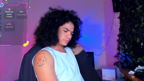 Snapshot of sweet_vond chatting on February 2026 12:16:01 PM Steven independent model online show from February 2026 12:16:01 PM