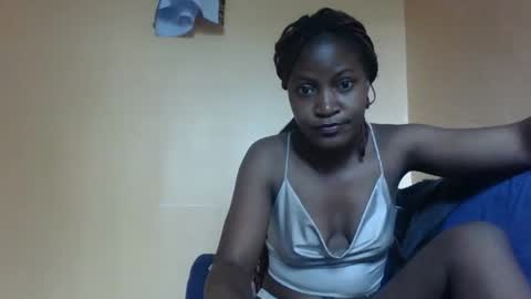 Snapshot of sweet_zella chatting on October 2025 11:03:01 AM zellate online show from October 2025 11:03:01 AM