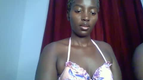 Snapshot of sweet_zuri3 chatting on March 2025 12:44:01 AM zuri online show from March 2025 12:44:01 AM
