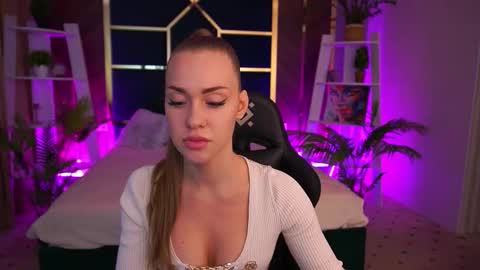 SweetAngellic online show from October 2025 01:55:01 PM
